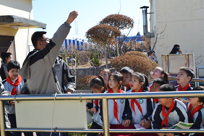 1710989832221857.jpg 污水化清流 環保入童心——首陽山小學走進污水處理廠2.JPG